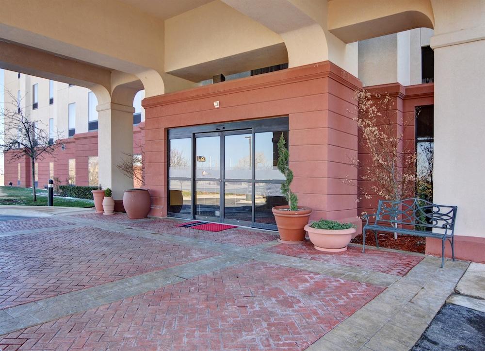 Hampton Inn & Suites Lawton Eksteriør bilde
