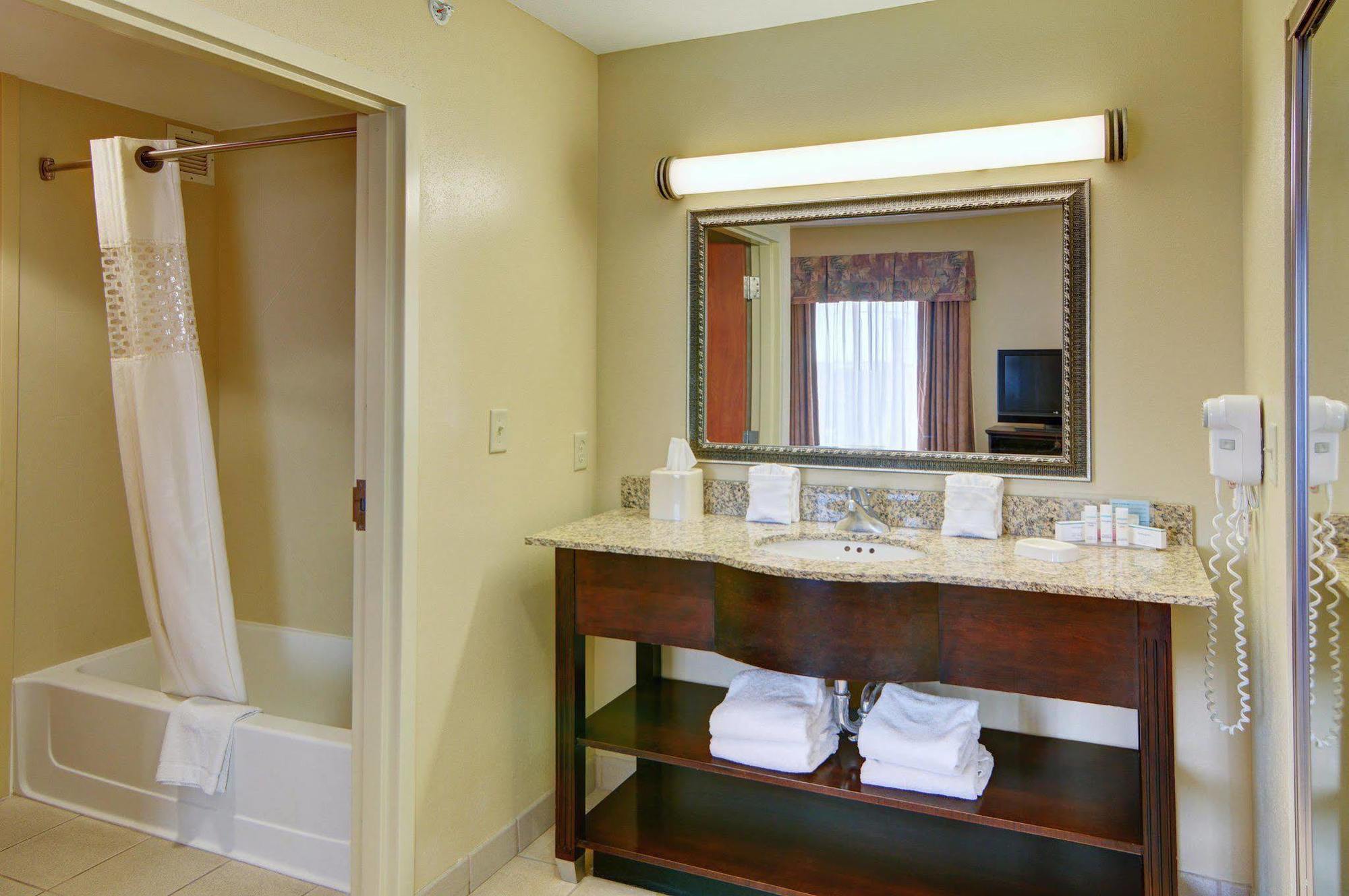 Hampton Inn & Suites Lawton Eksteriør bilde
