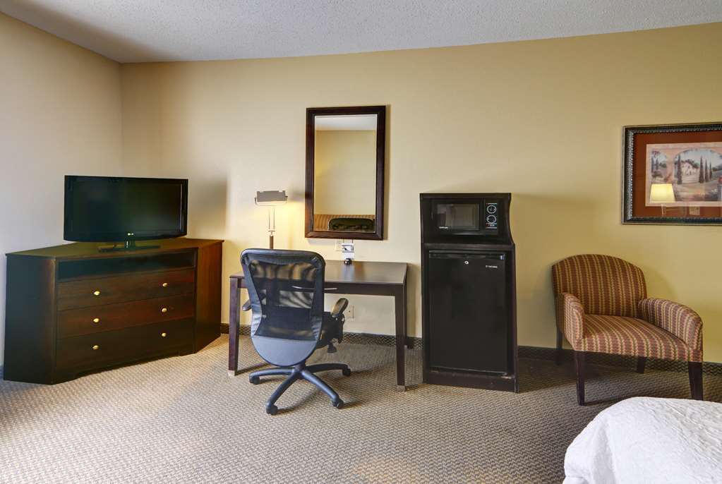 Hampton Inn & Suites Lawton Rom bilde
